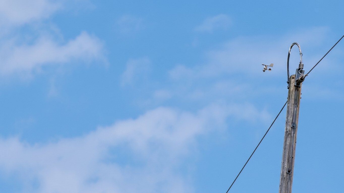 Dron sobrevolando