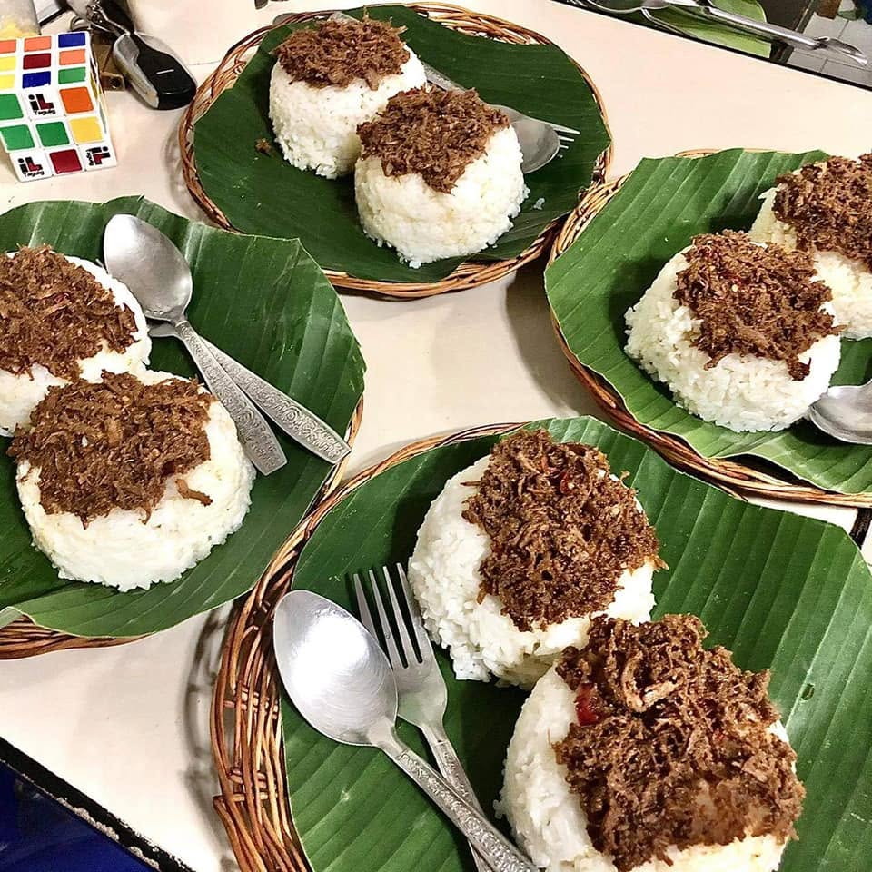 Preparing a Pastil King meal