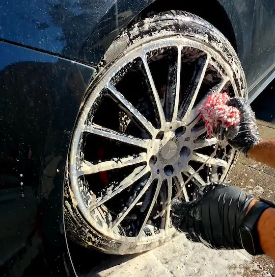 Tyre and Rim Cleaning and Dressing