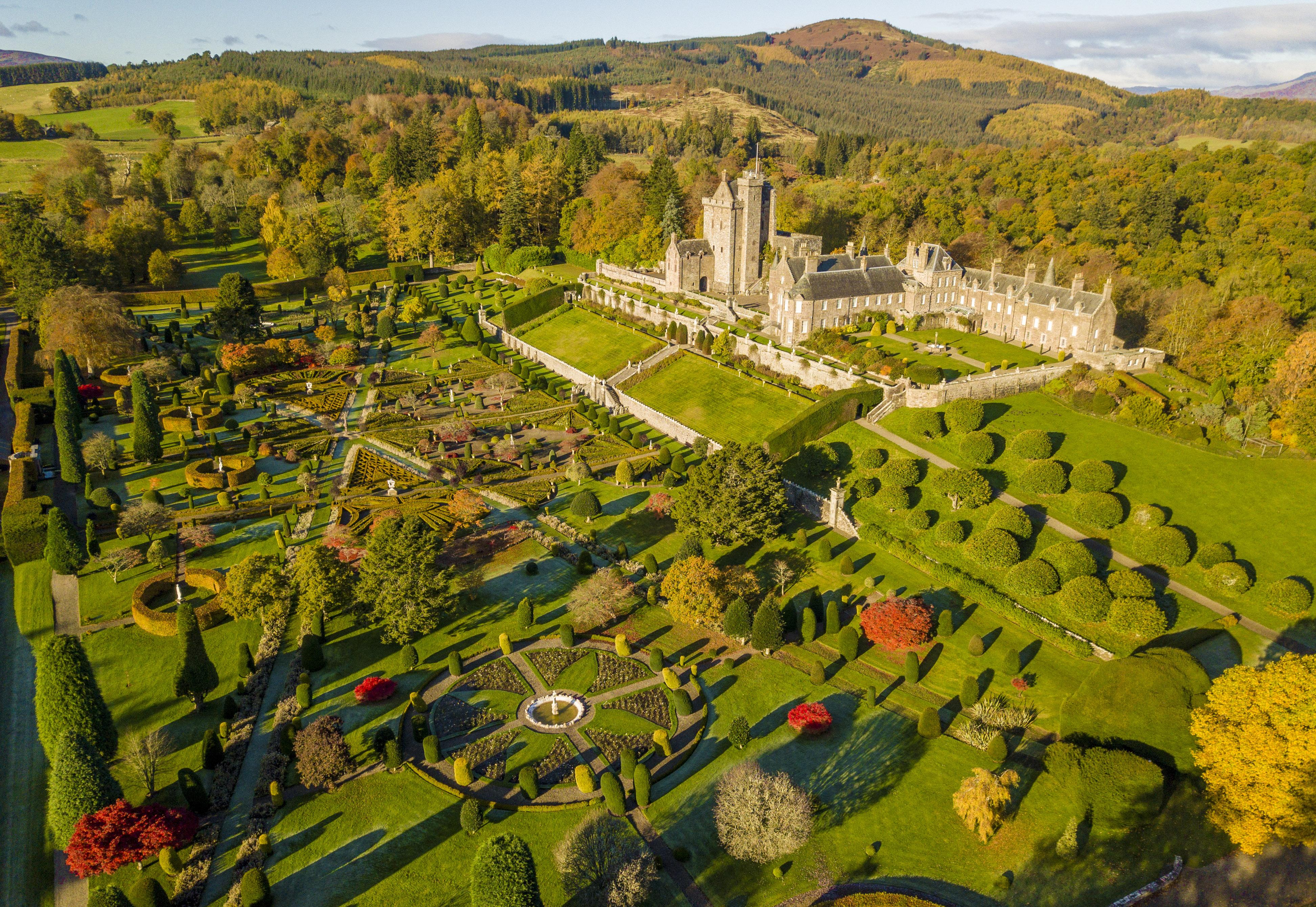 Drummond Castle and gardens at golden hour
