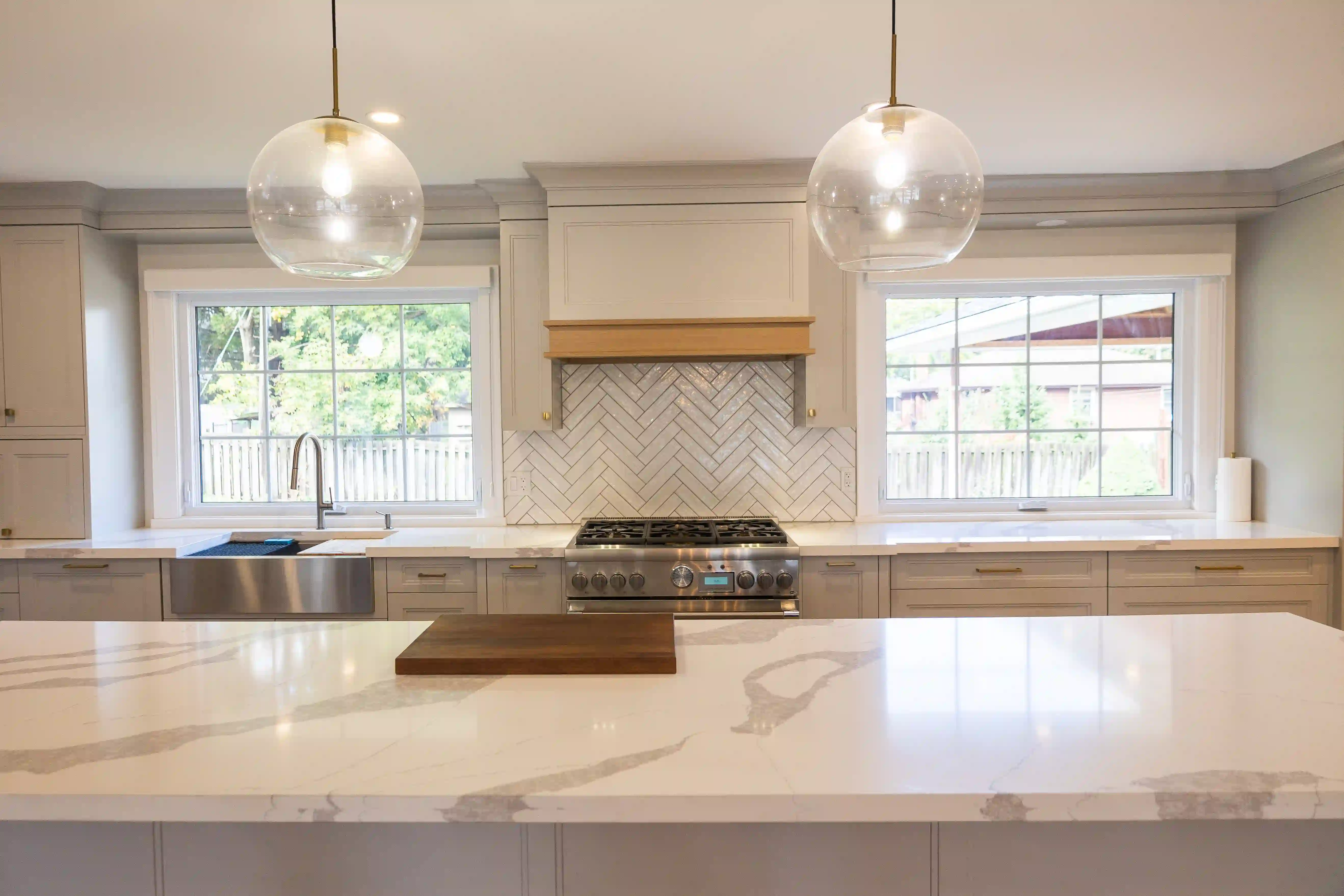 Range wall and herringbone backsplash