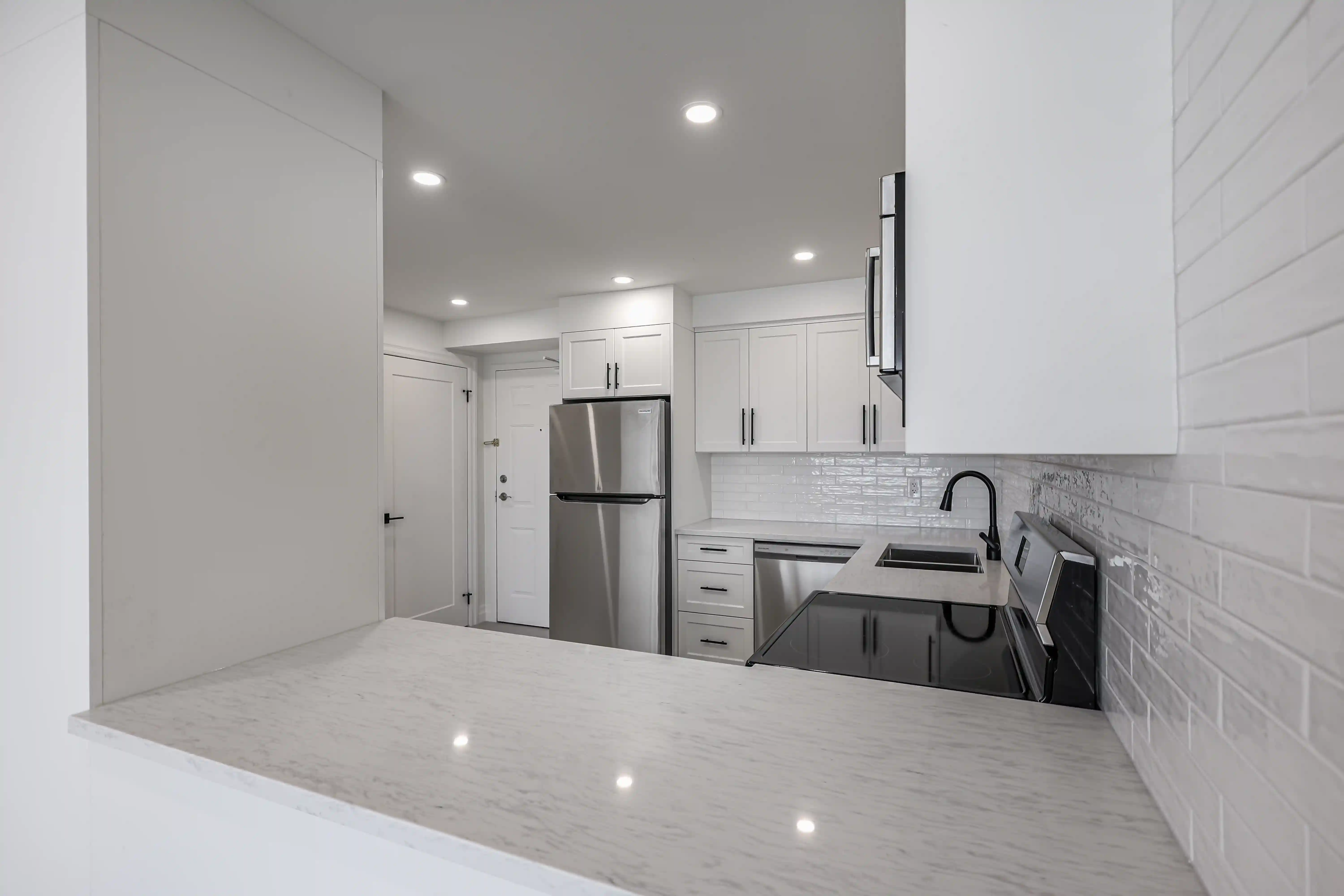 Kitchen peninsula and sink