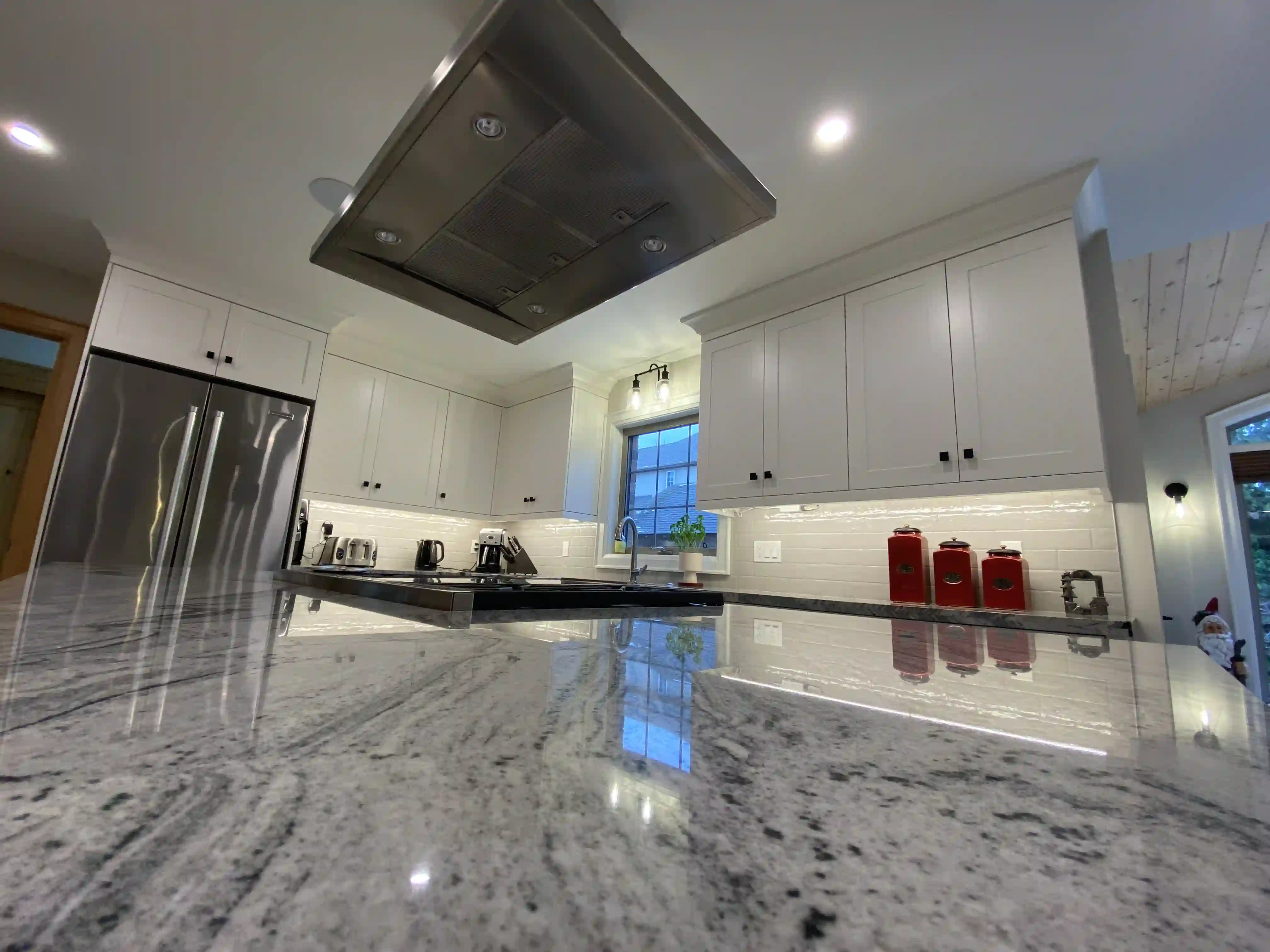 Kitchen counter and range hood