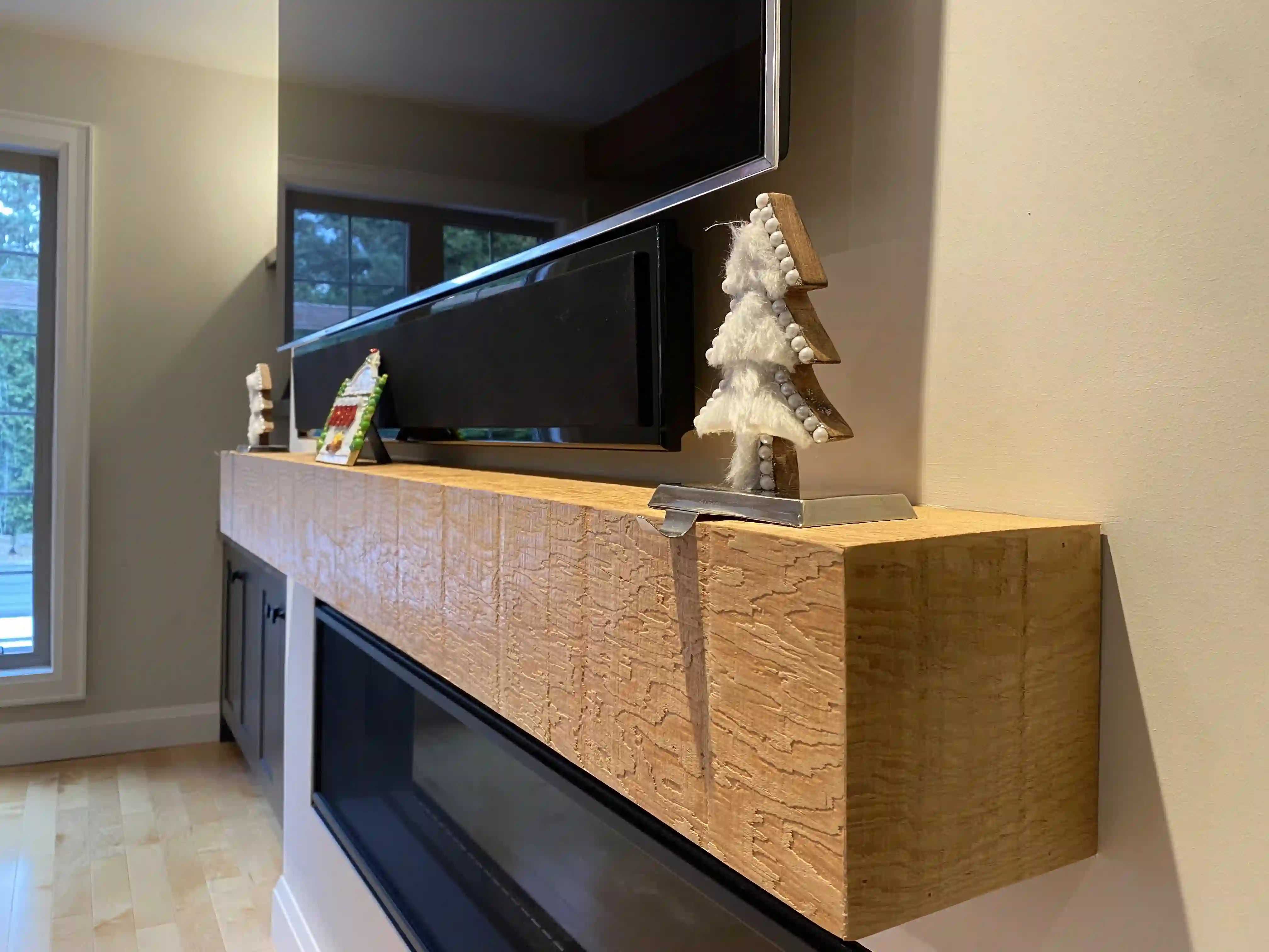Fireplace and console detail