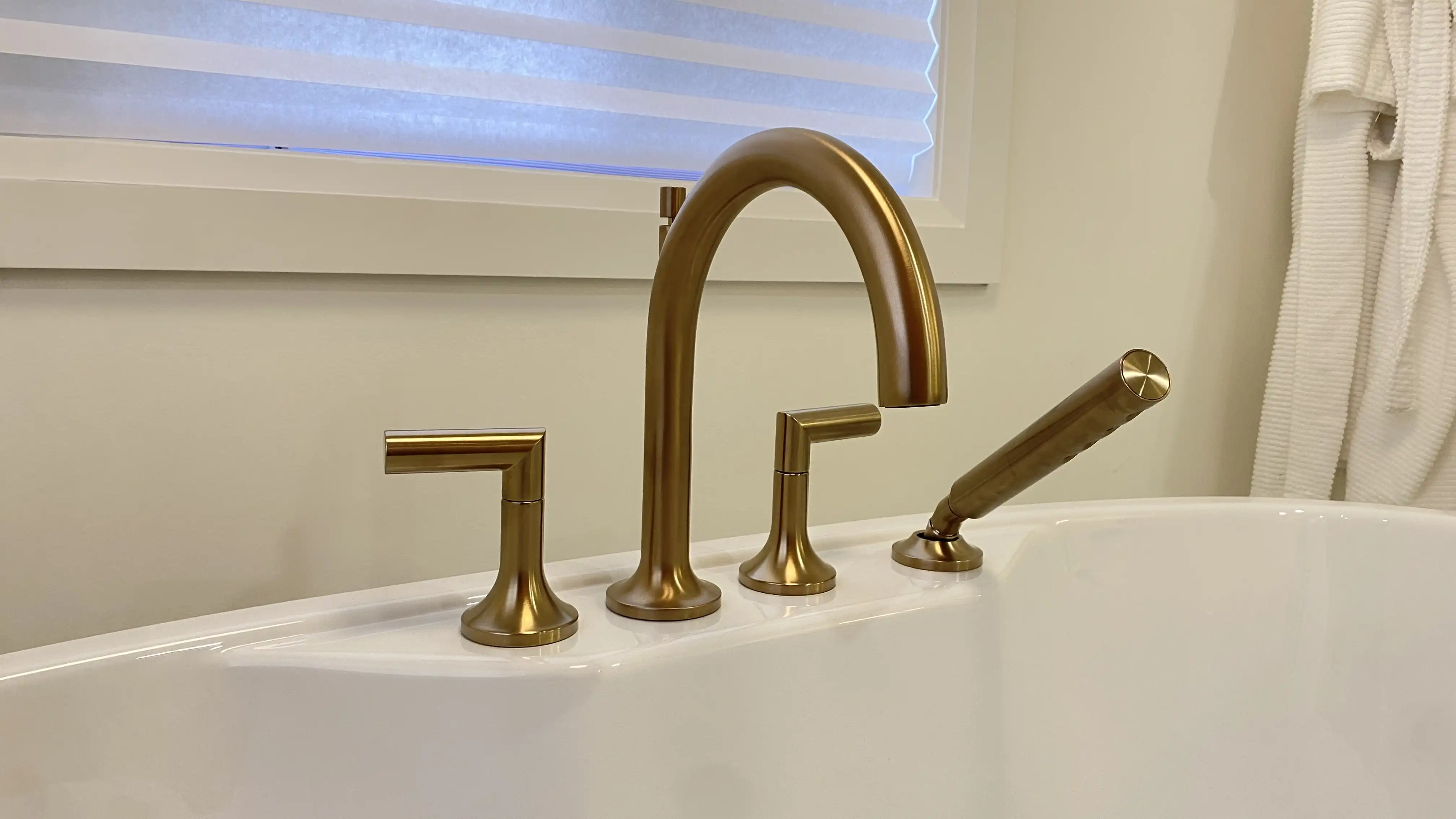 Freestanding tub faucet detail