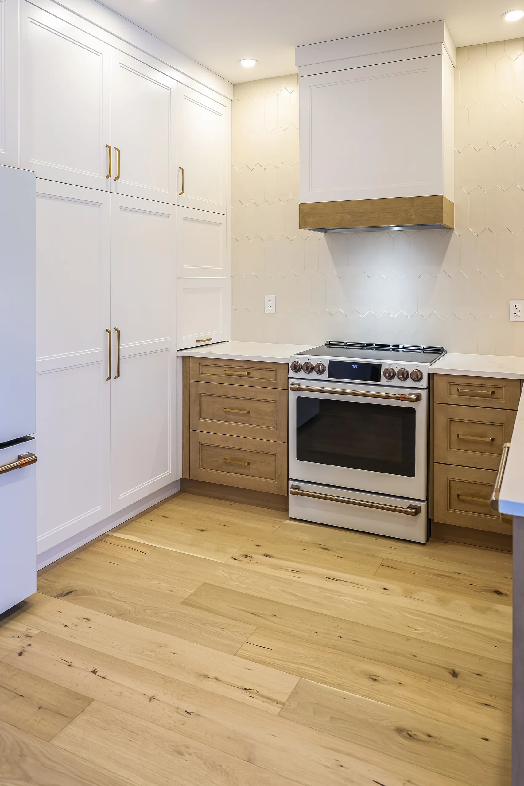 Kitchen range wall