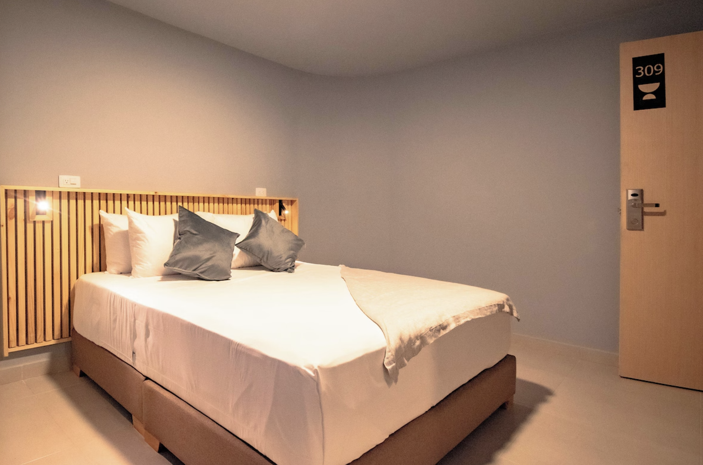 Hotel Leviu Poblado Medellin room