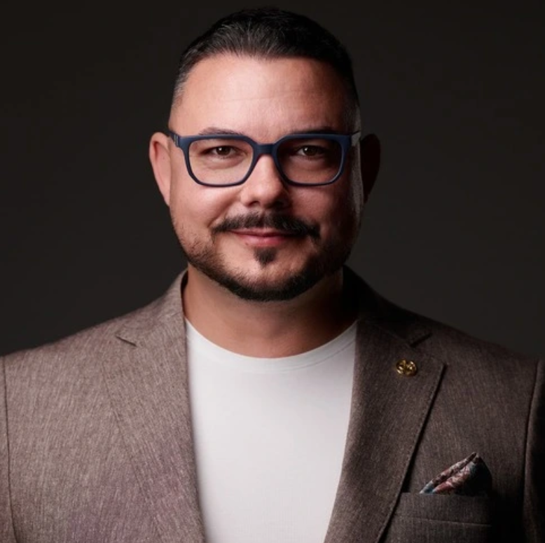 László Tamás, Netezis Kft. alapító