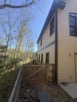 {{ custom_values.service_4 }} in {{custom_values.area_3})