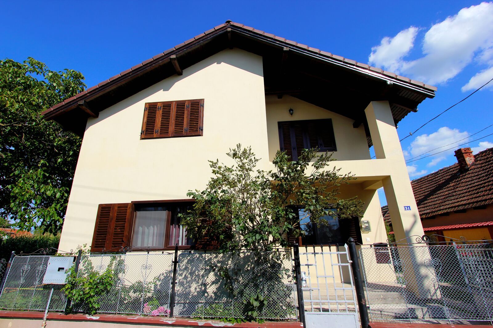 Fam Tarta, 150 mp Botiz, Satu Mare — fotografie 1