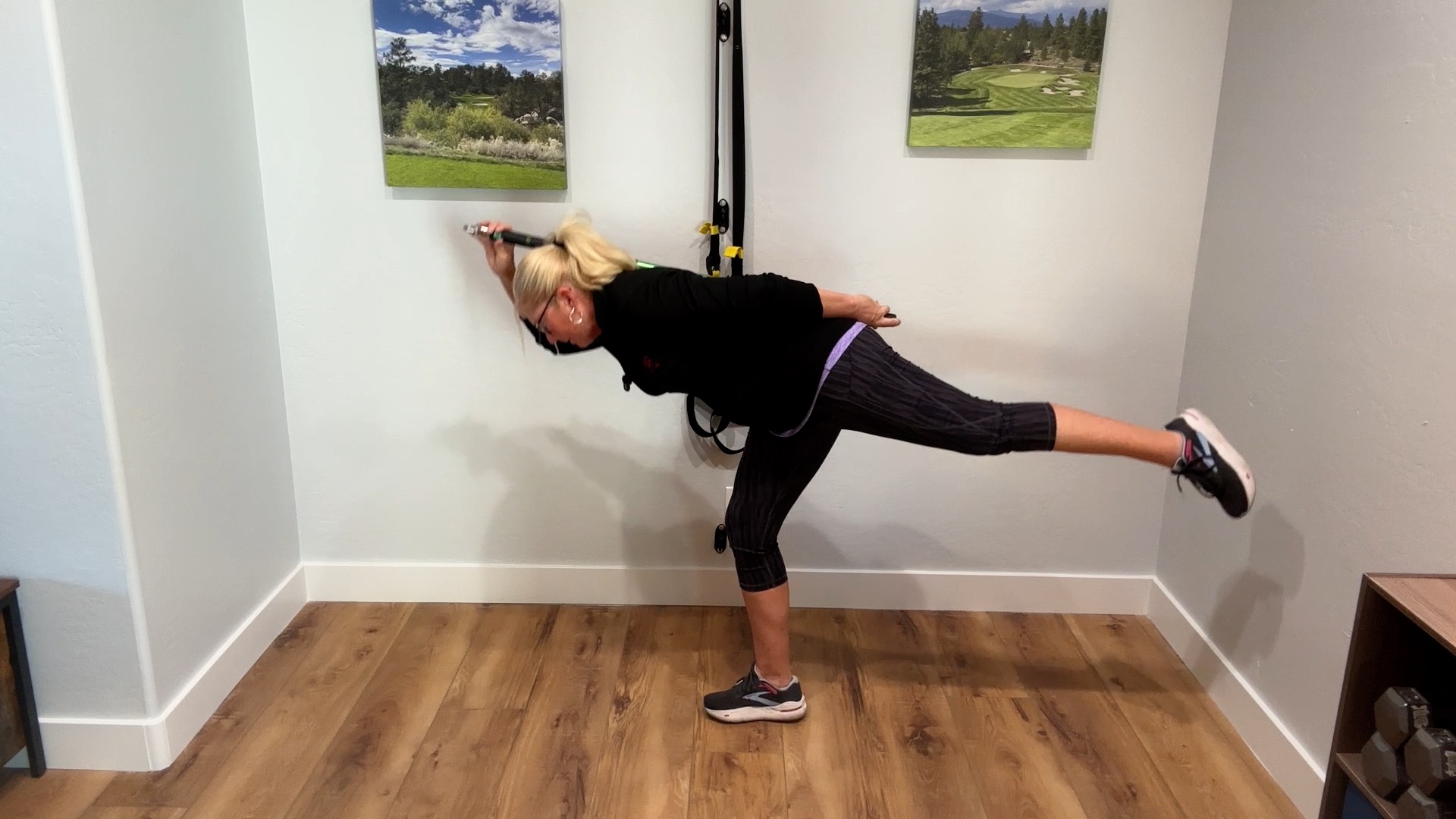 1 legged dead lift with bar 1 legged dead lift with bar