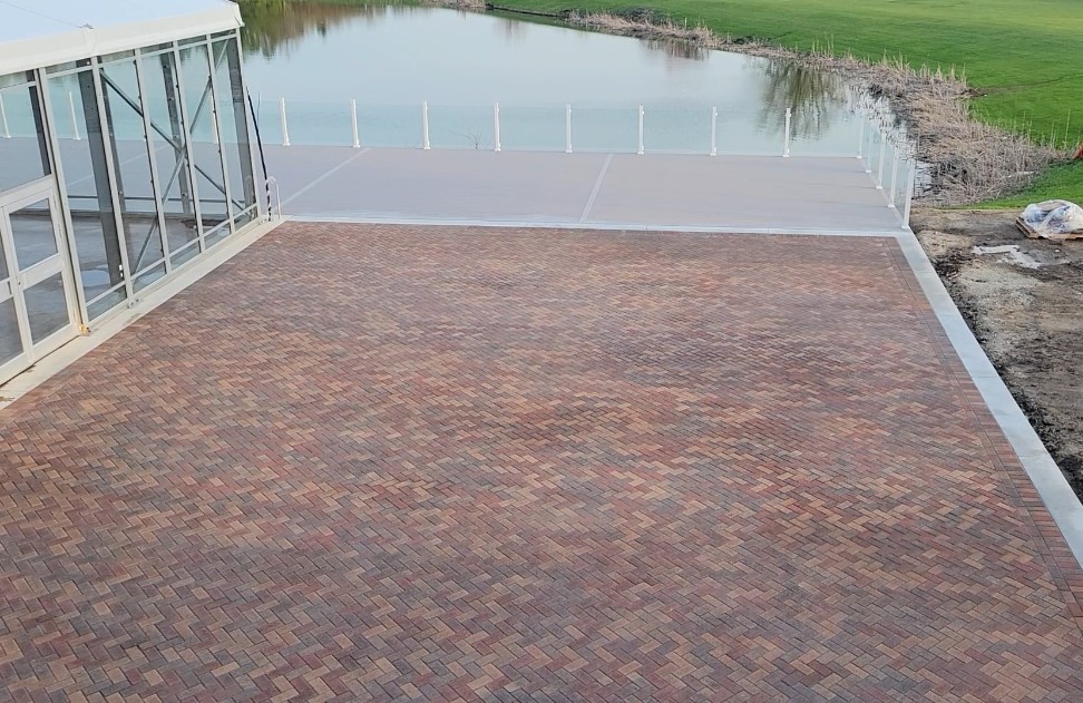 brick paving done by the Rock Construction in Illinois