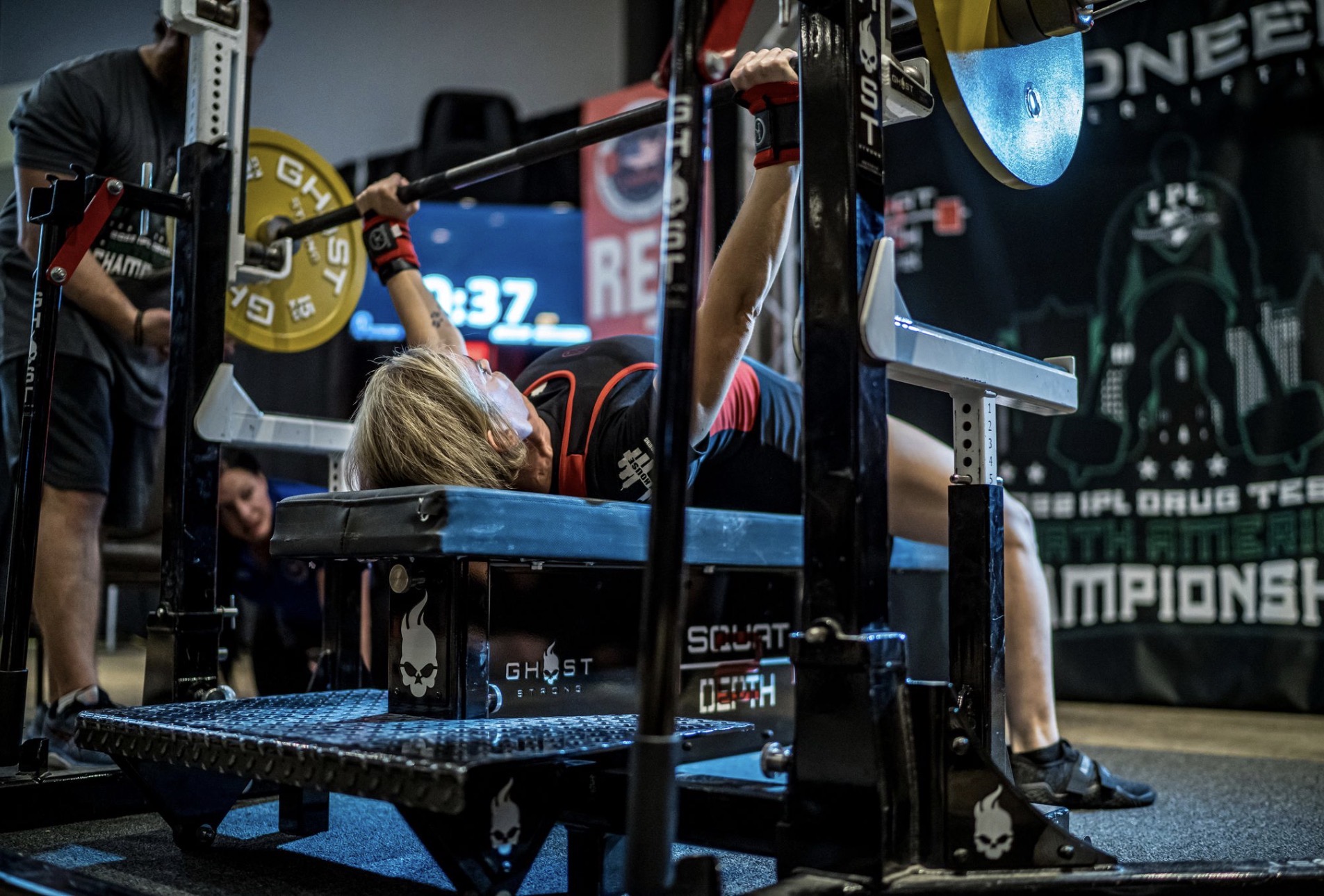women's powerlifting, barbell bench press