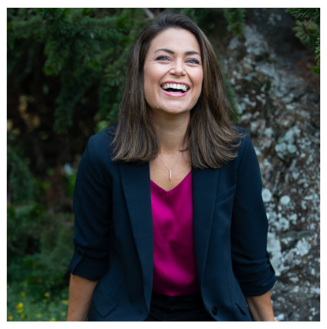 Sara Nied, LMHC Head Shot in Nature