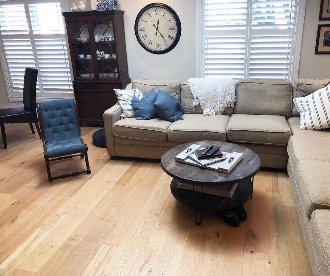 Finished living room with hardwood floor