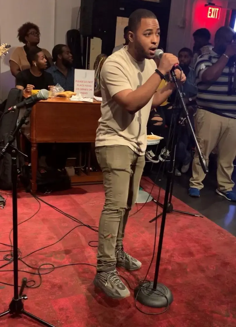Will singing into a microphone