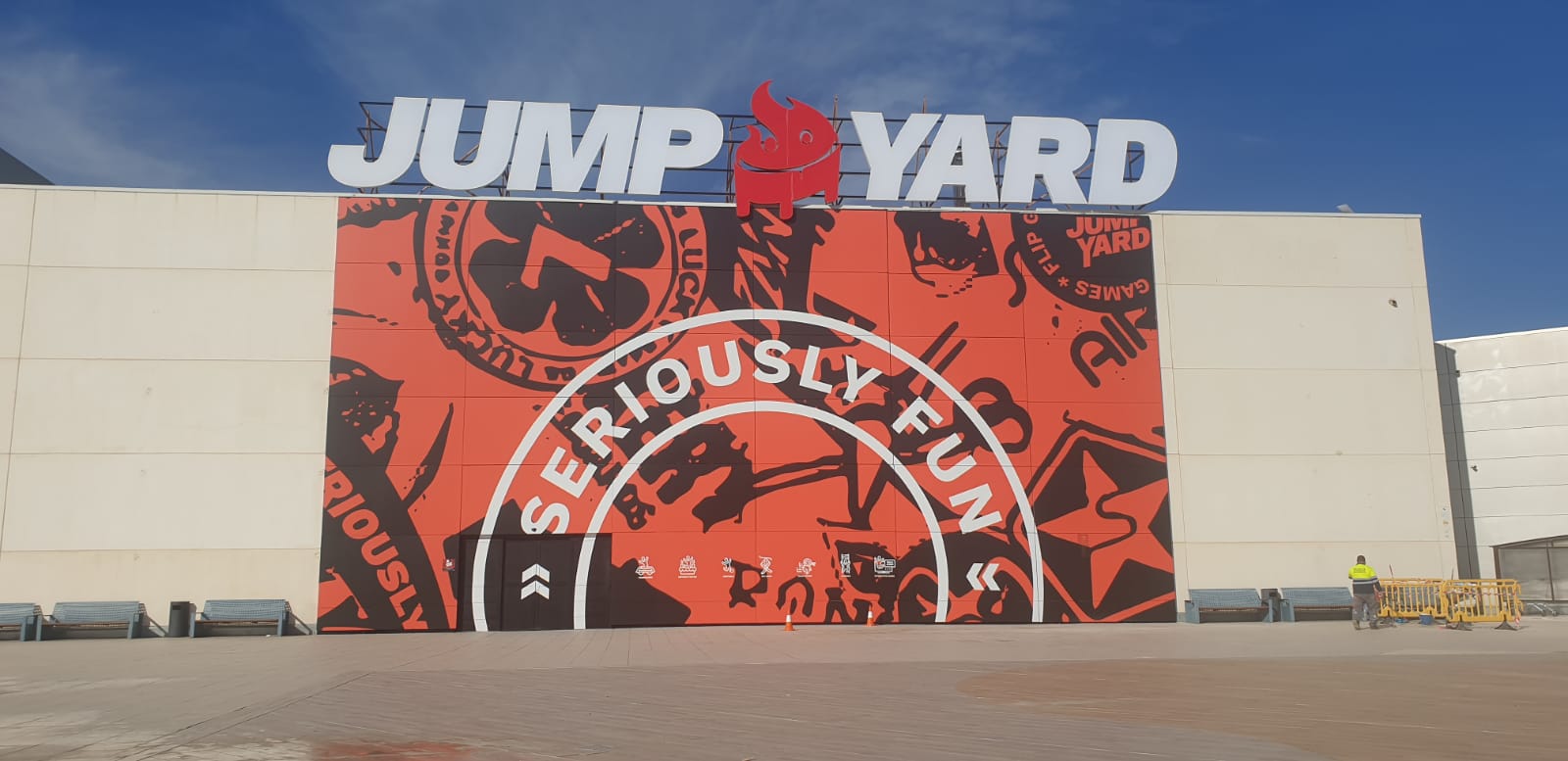 Restyling fachada Jump Yard Madrid