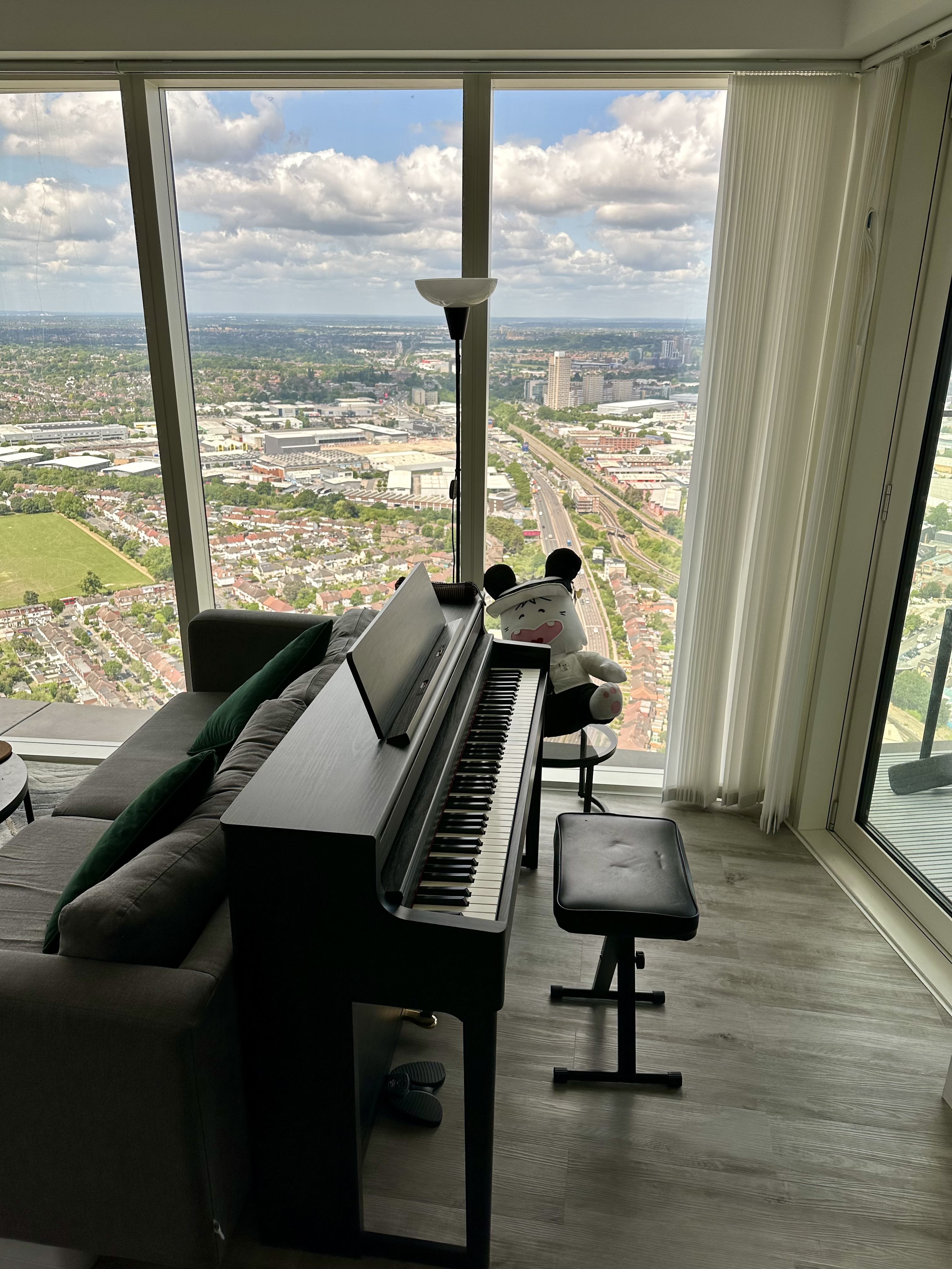 Classical piano lessons for kids