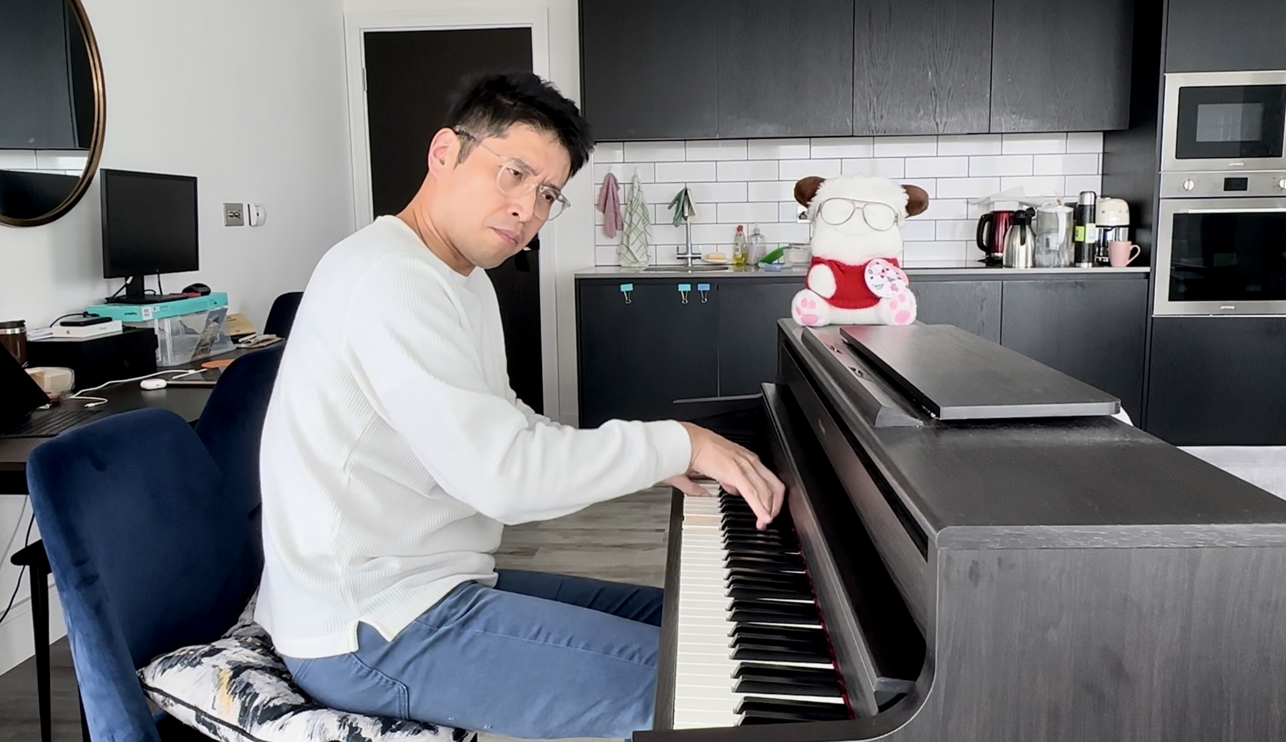 Classical piano lessons for kids
