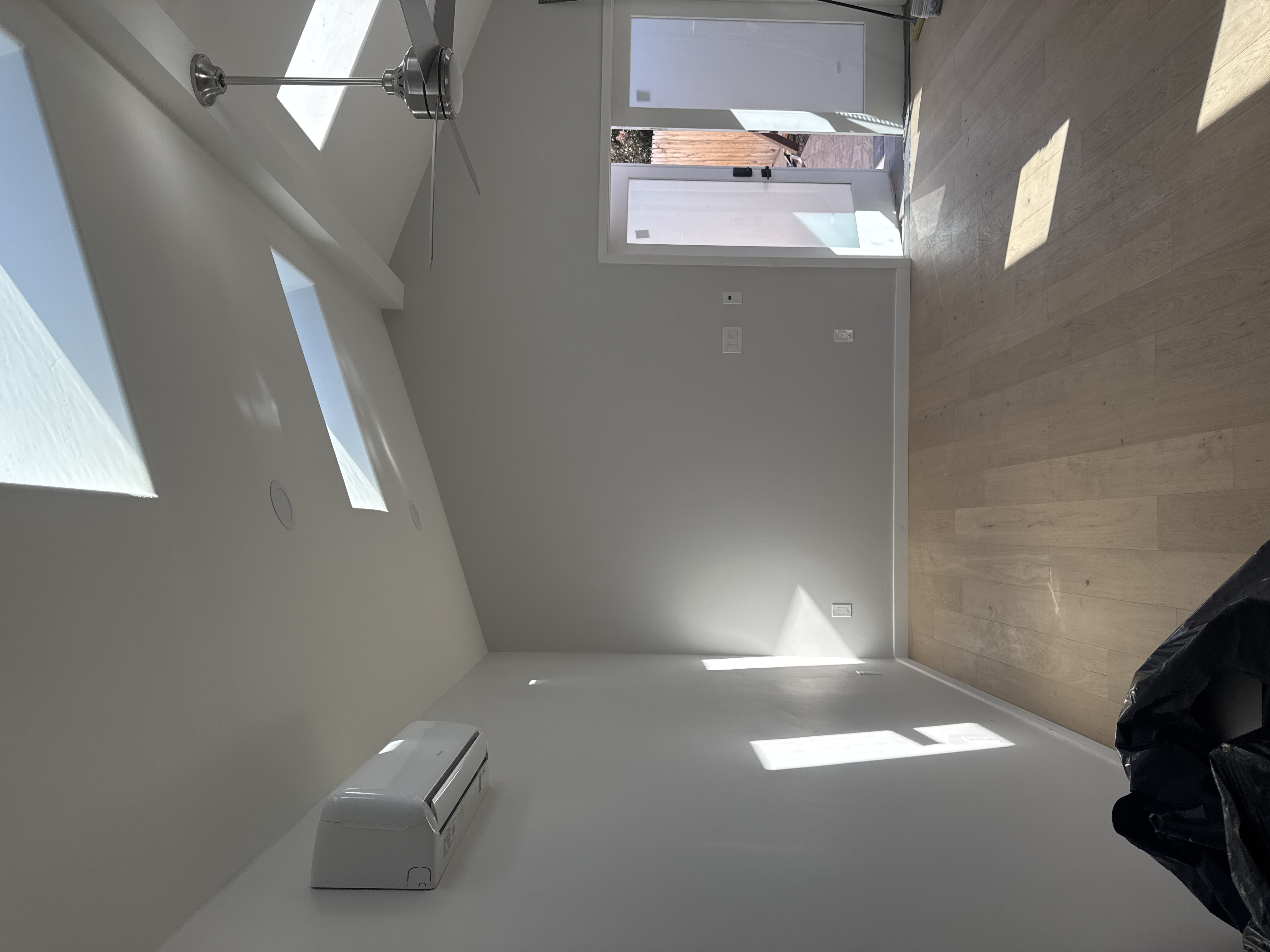 Energy-efficient heat pump outdoor unit