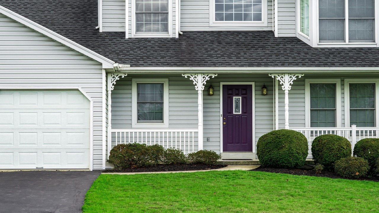 Well-maintained SE Wisconsin home with year-round pest protection