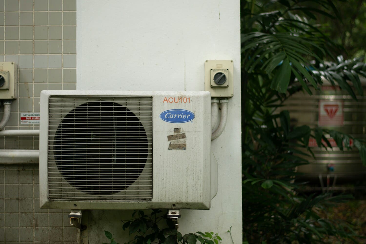 Urgent Aircon Installation & Replacement emergency issue repair in Singapore estate