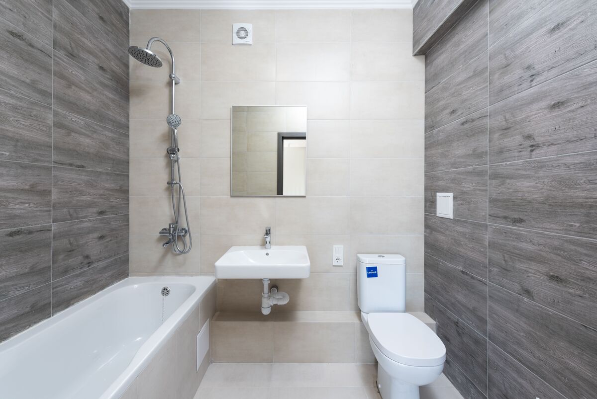 Urgent Toilet Bowl Installation & Choke Clearance emergency issue repair in Singapore estate