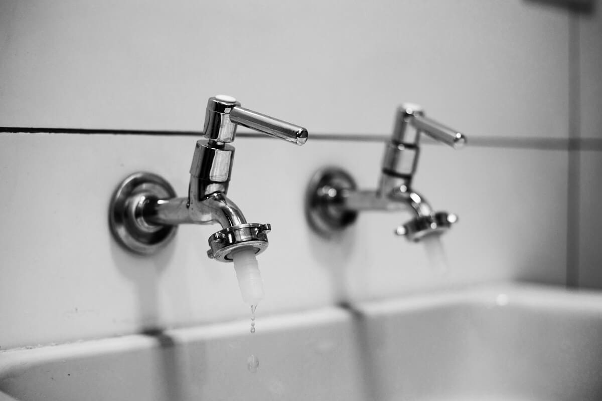 Urgent 24/7 Emergency Plumbing & Electrical Works emergency issue repair in Singapore estate
