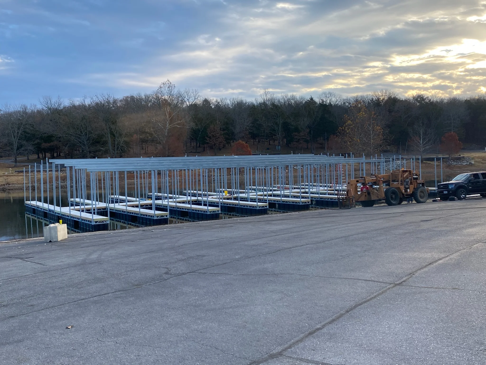Commercial dock construction on Table Rock Lake, MO