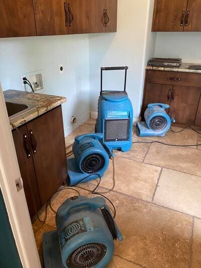 {{ custom_values.service_3 }} in {{custom_values.area_3})