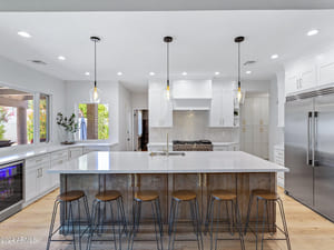 {{ custom_values.service_4 }} in {{custom_values.area_2})