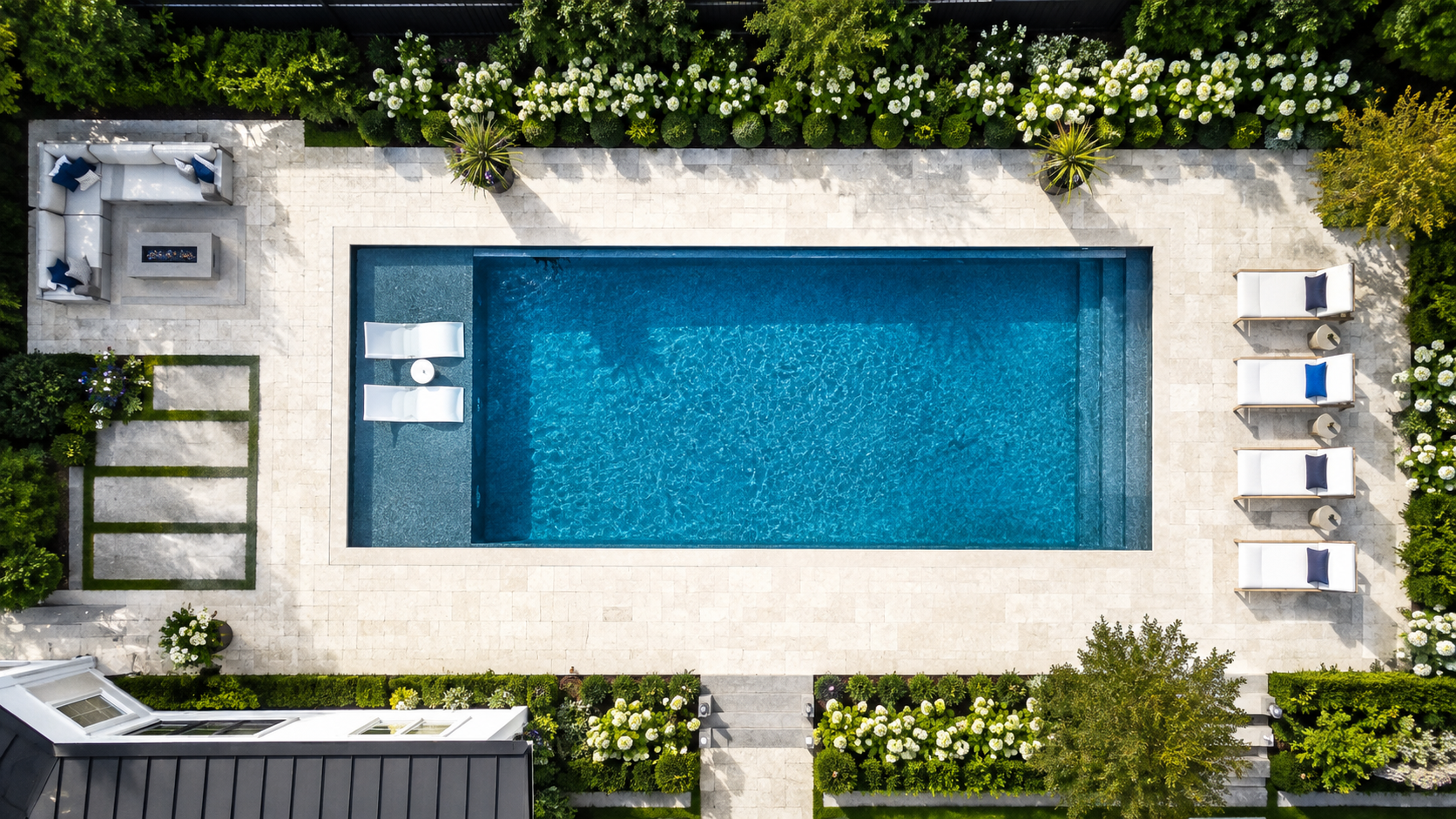 Residential swimming pool and backyard design