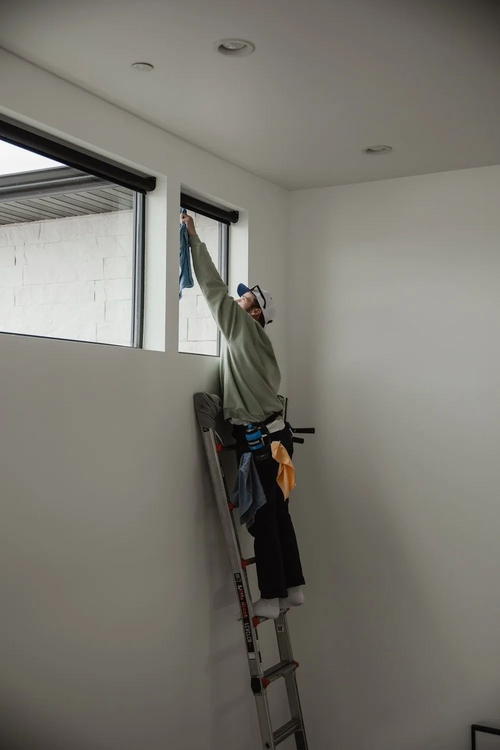 Technicien MAVEN intervention vitres intérieures