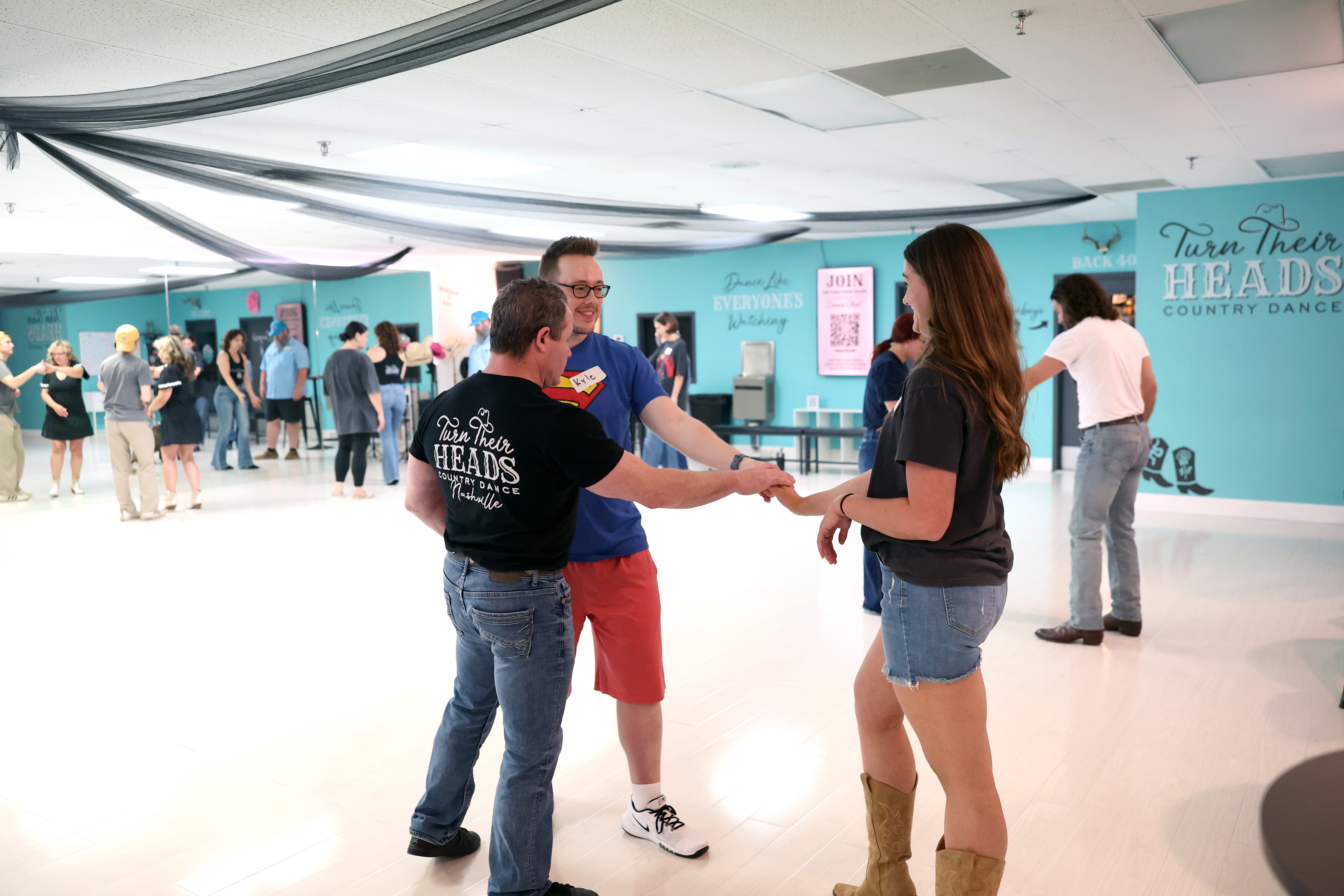 Country Swing dancers at Turn Their Heads