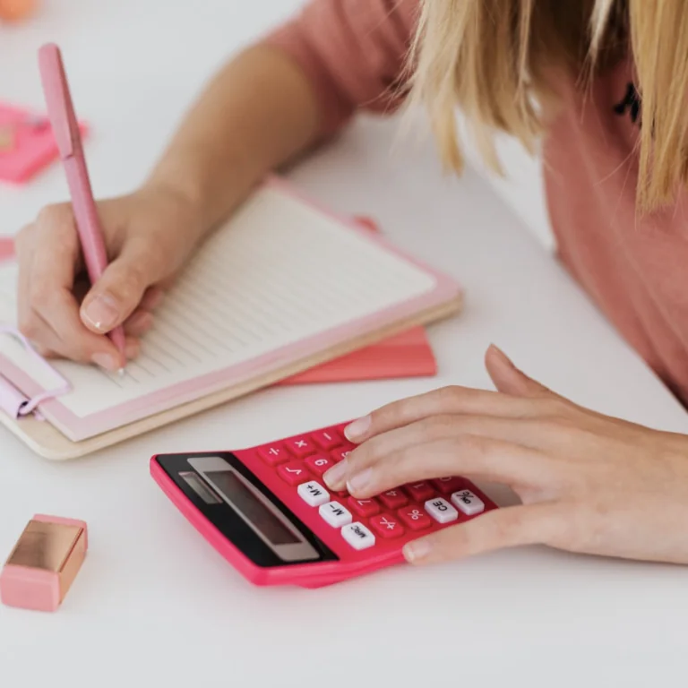 Cenotvorba a finance