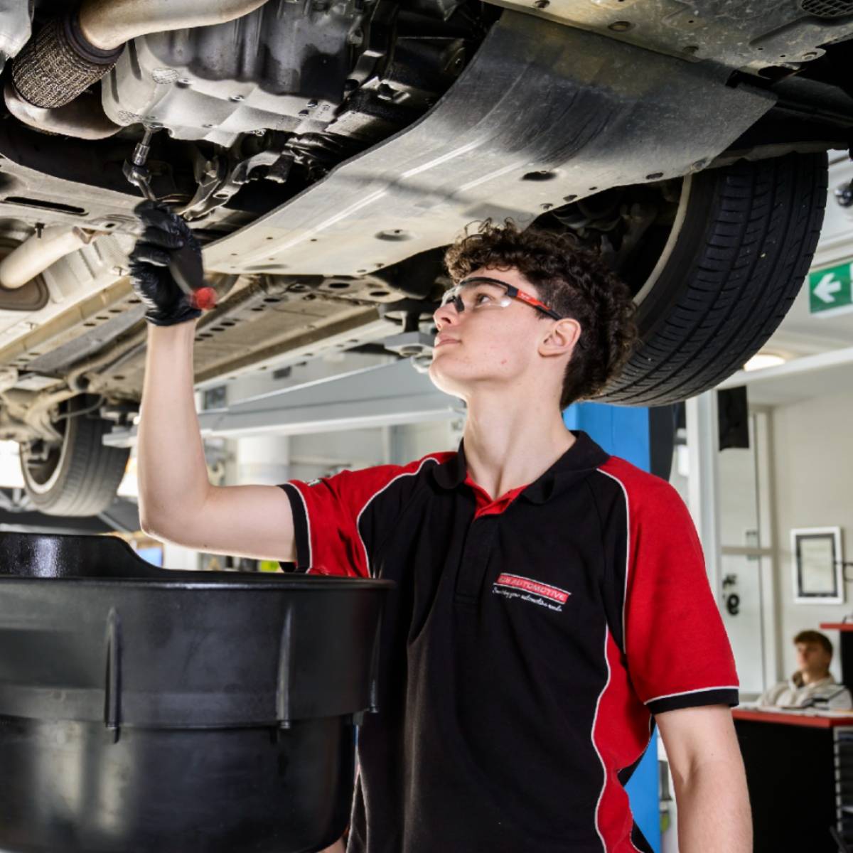 Experienced mechanics performing vehicle servicing at 313 Automotive Russell Lea