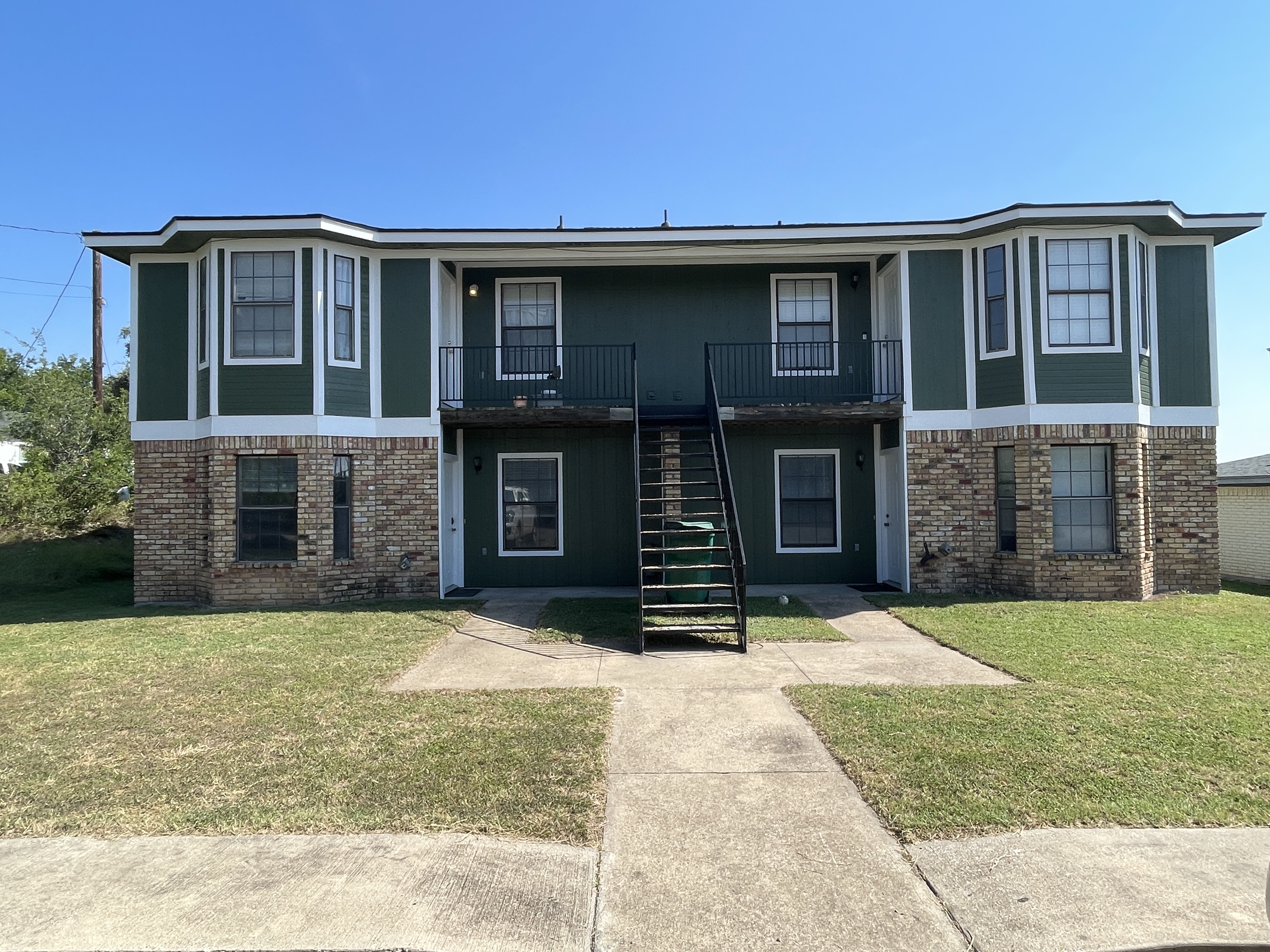 Commercial building after painting Central Texas