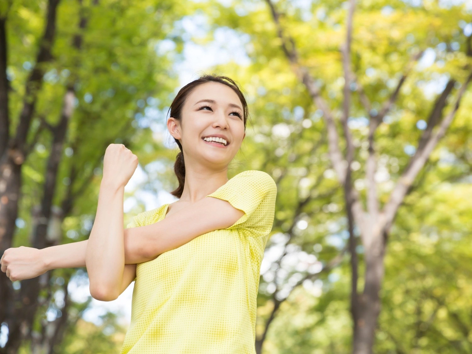 Pregnant woman doing physical therapy exercises