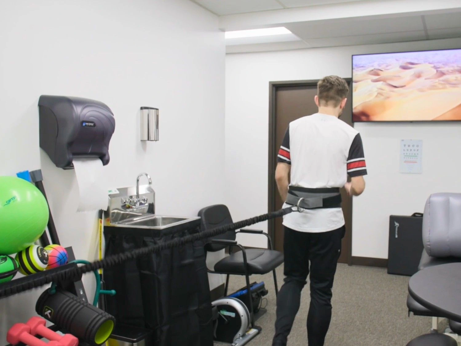 Physical therapy treatment room at Northwest Physical Therapy Care serving Hillsboro Oregon