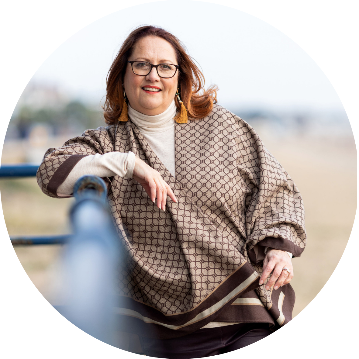 Susan Francis is a mindset and self-leadership coach for women in business, supporting conscious growth, identity evolution, and steady leadership.