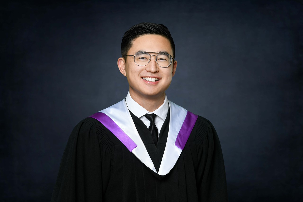 Halifax grad portrait by Applehead Studio