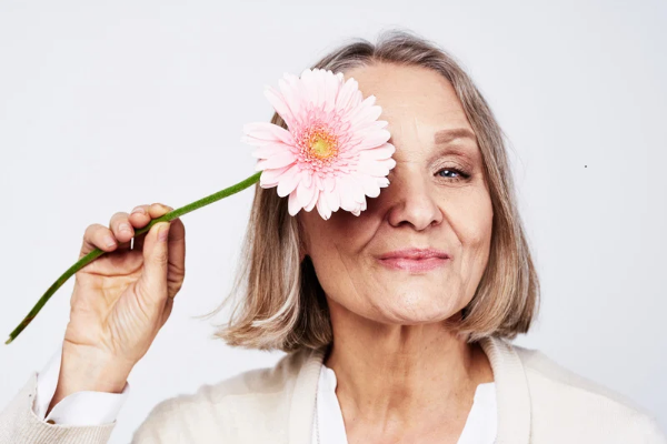 mujer menopausia cambios piel lola dermonutricion piel sana