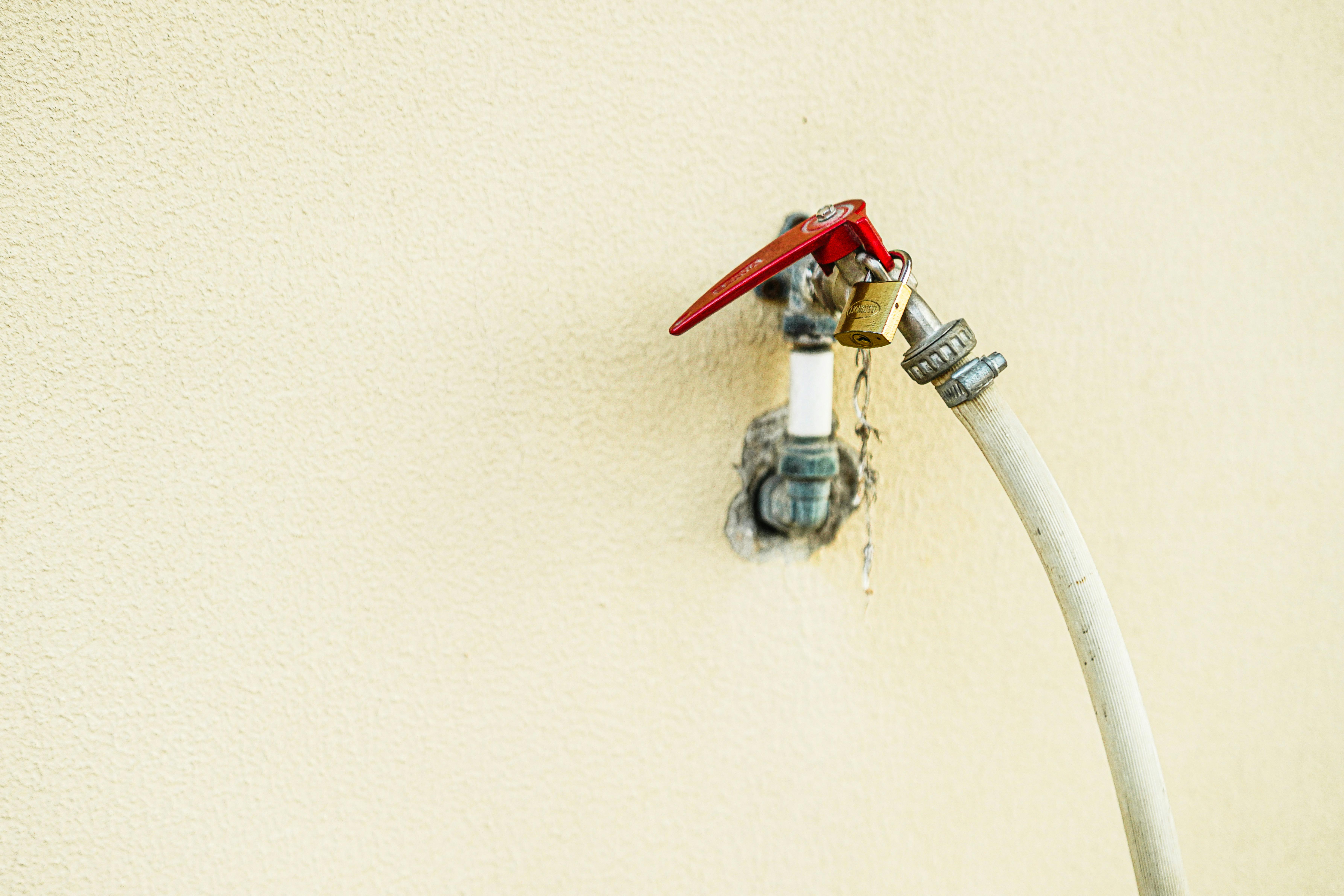 Bad DIY home repair that creates doubt for buyers.