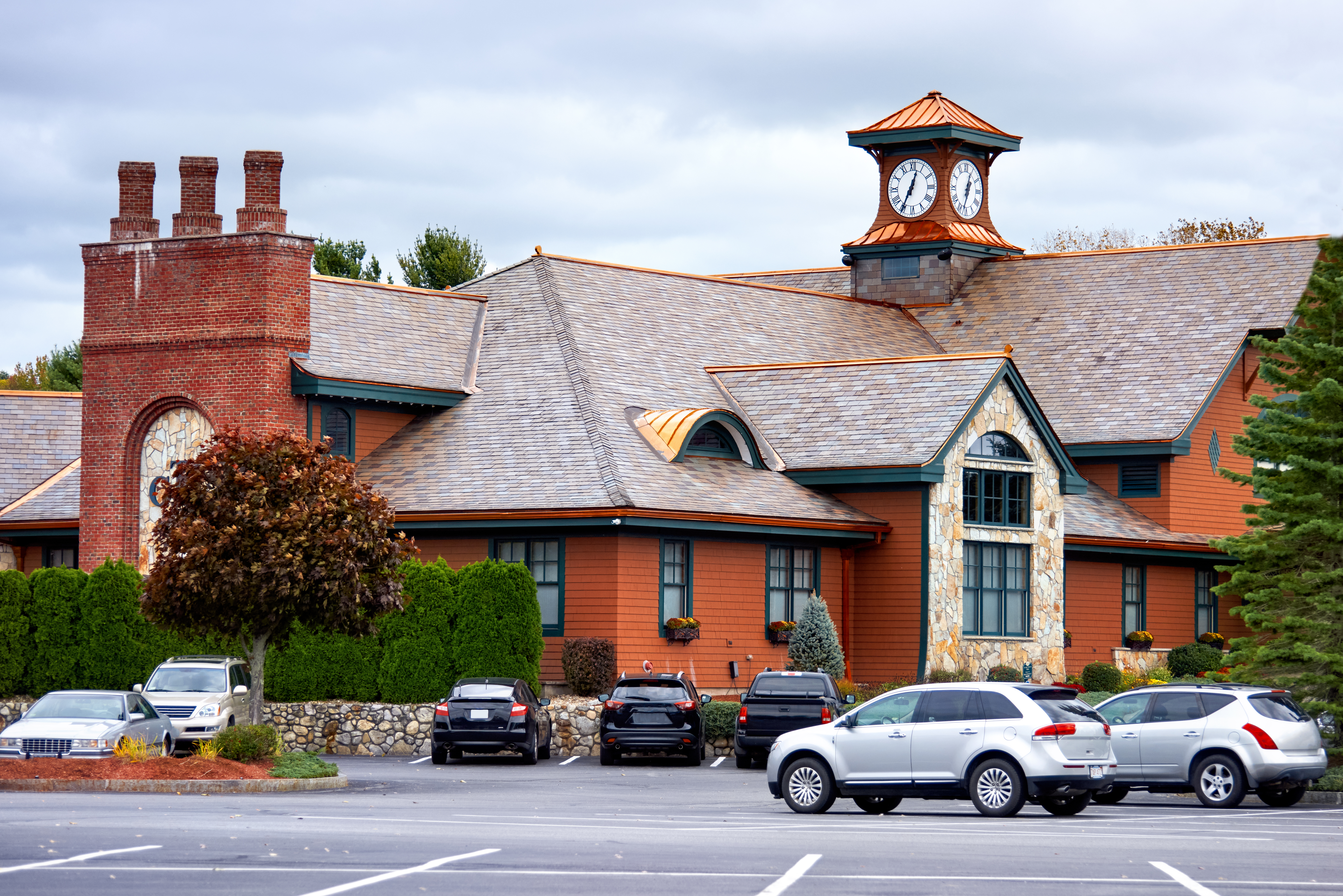 Overlapping home showings creating buyer urgency and social proof.