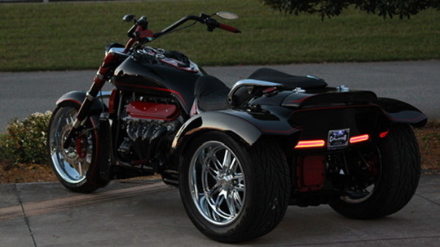 Challenger Bullet V8 sport trike