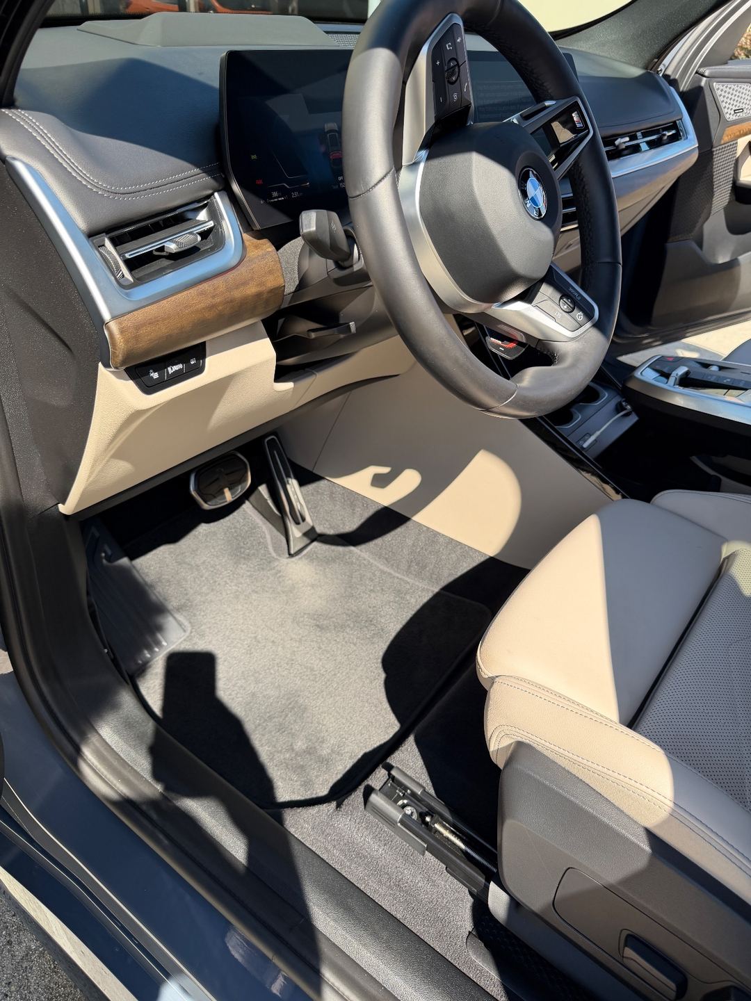 Driver footwell of a BMW X1 after vacuuming