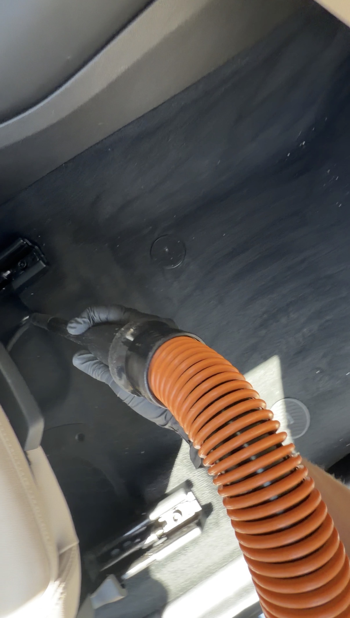 Vacuum pass