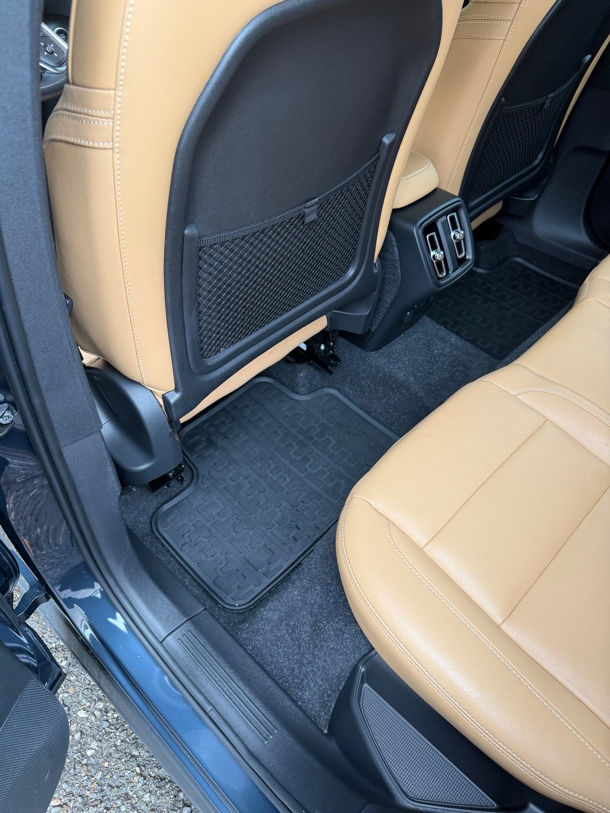 Clean rear footwell of a Volvo XC40 after detailing