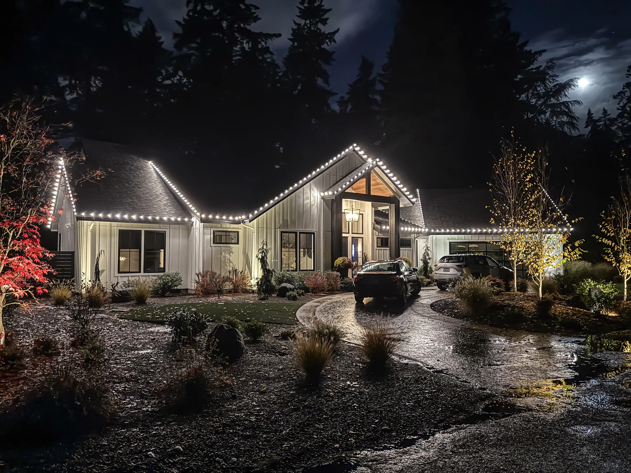 Residential Christmas light installation 4 by Premium Holiday Lights in Salem, OR, warm commercial-grade C9 LED roofline lighting at night