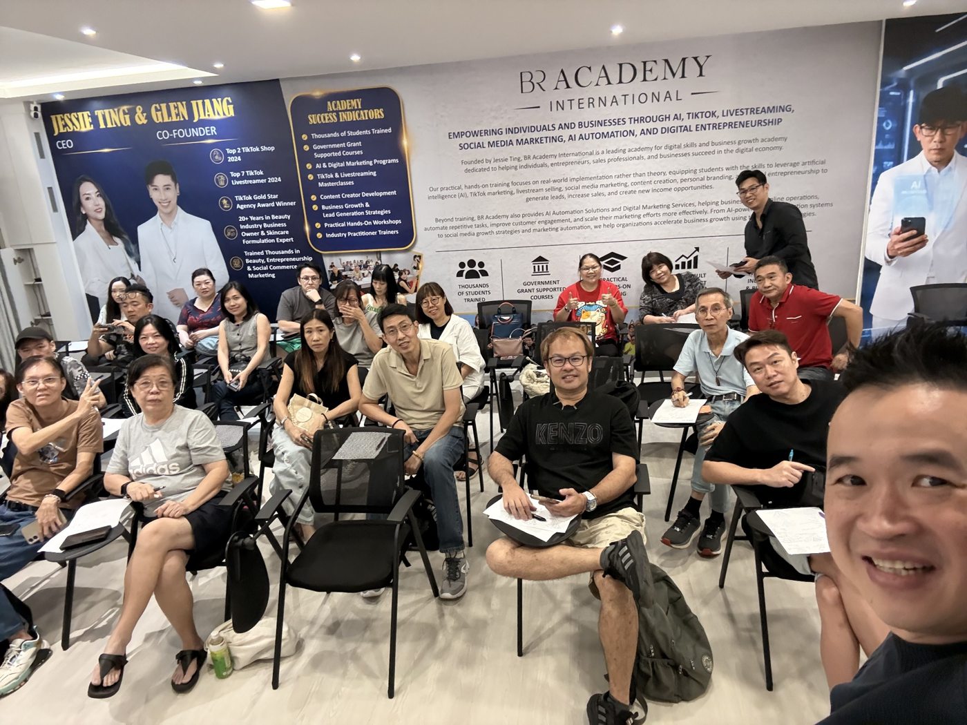 2026年10月2日工作坊参与者合照 / Participants at the 2 October 2026 workshop